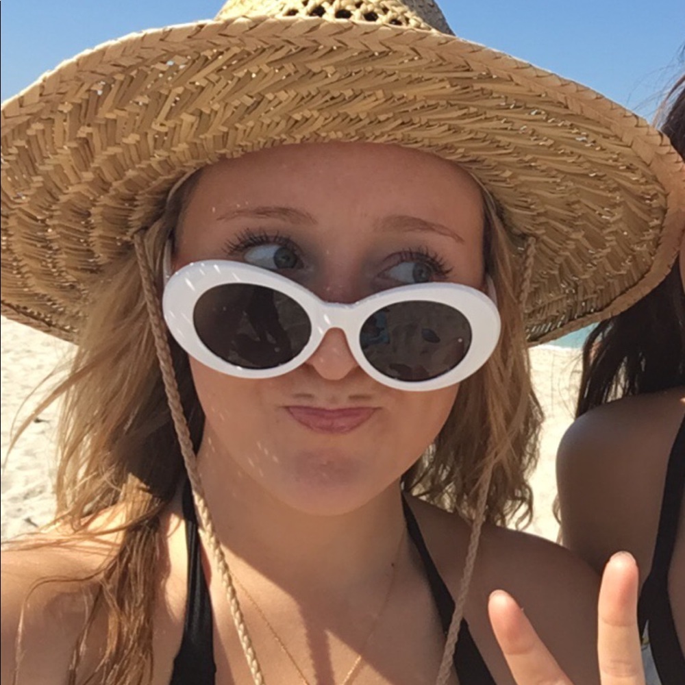 Meet your Posher, Cailin
